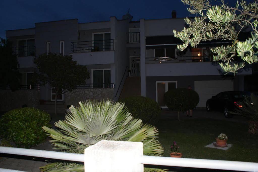 Apartmani Ukalovic Zadar Exterior foto